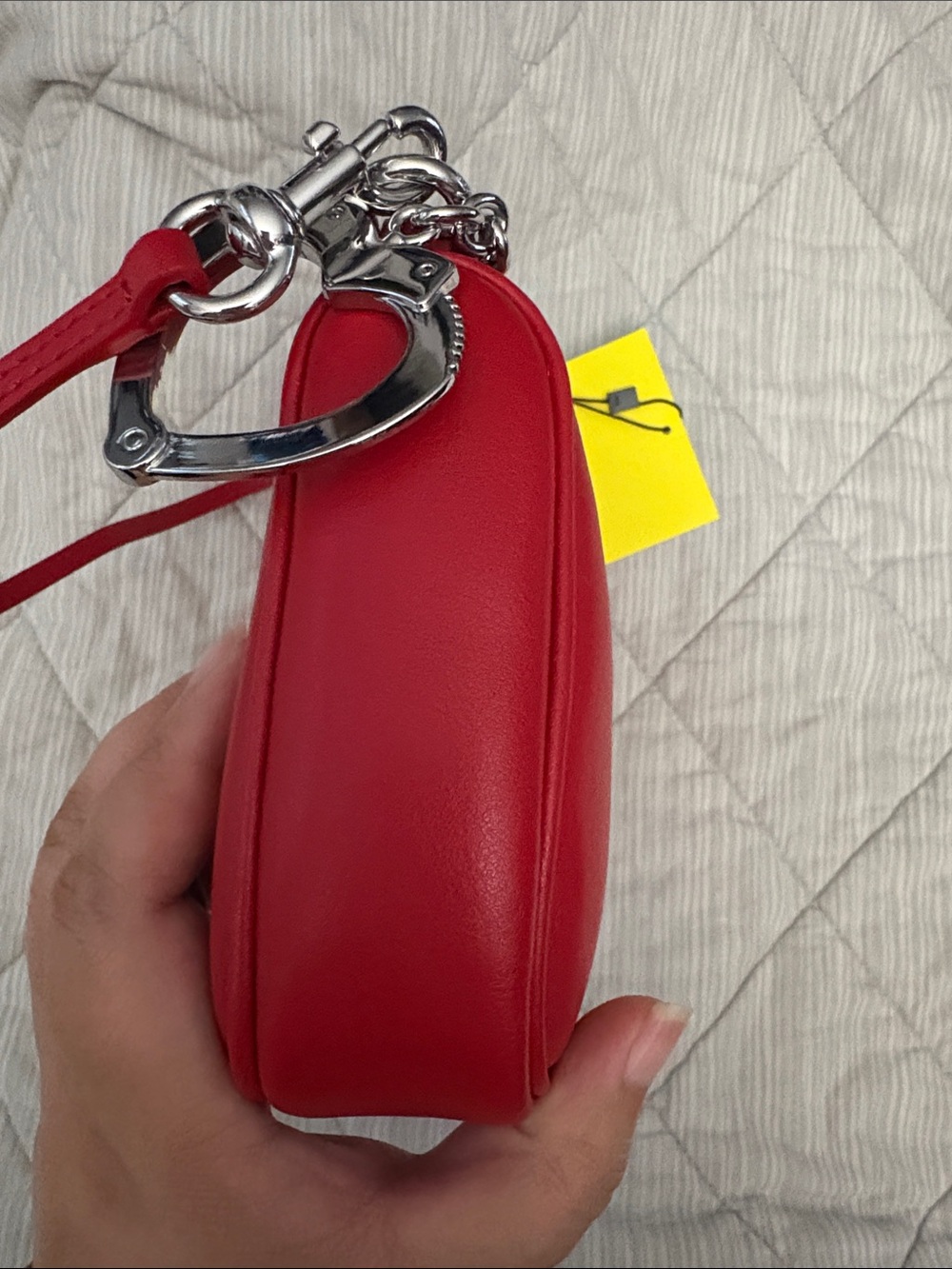Marc Jacobs handcuff Red Shoulder Bag with Heart Charm and Dual Straps - Picture 8 of 9